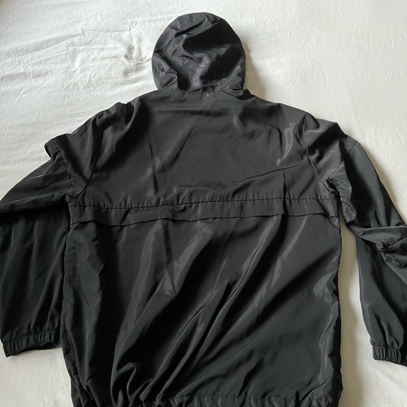 WindBreaker Jacket - Picture 4 of 9